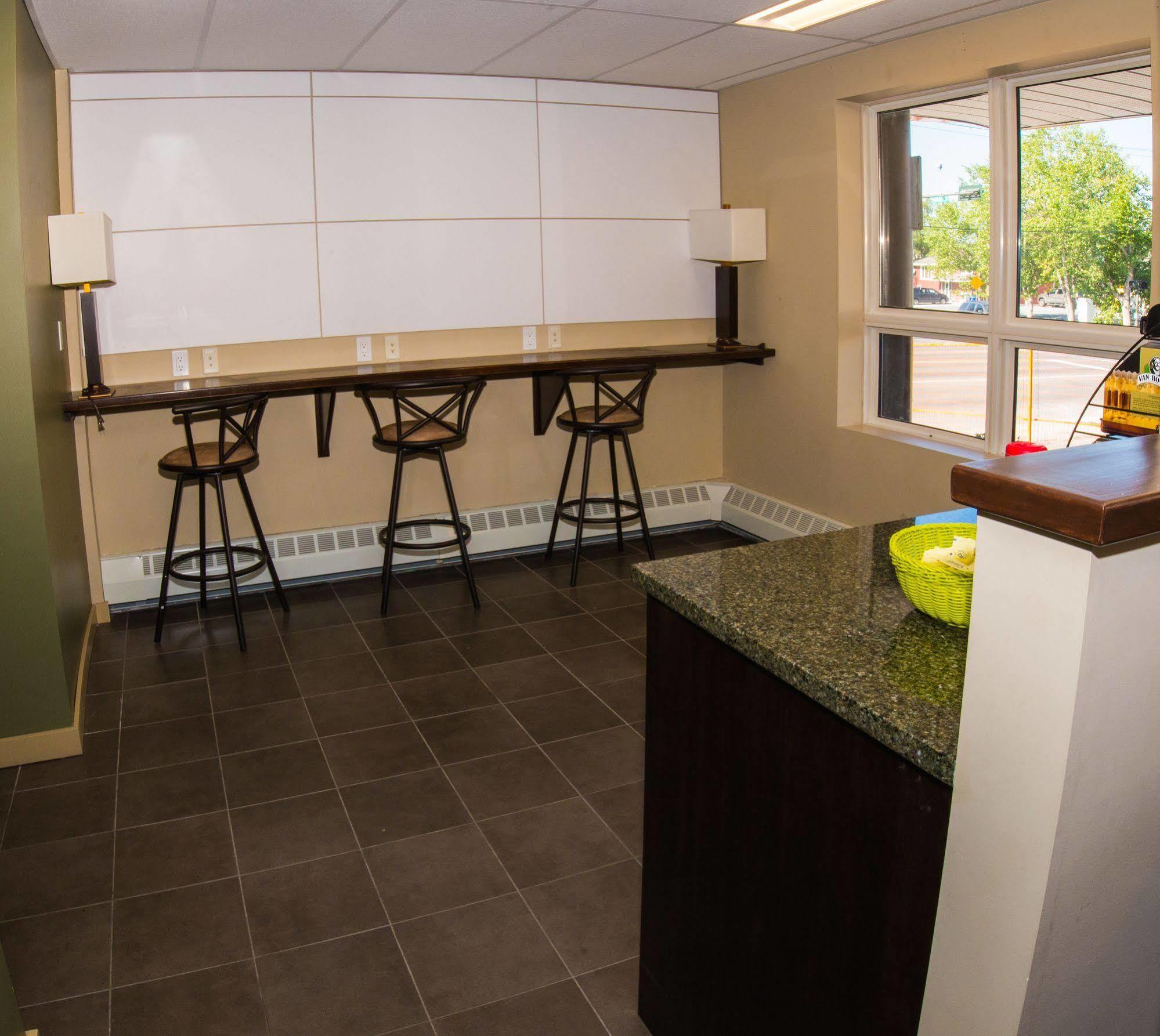 Capital Suites Yellowknife Exterior photo